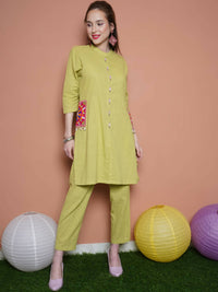 Thumbnail for Women Republic Green Cotton Kurta Set With Embroidered Pockets - Distacart
