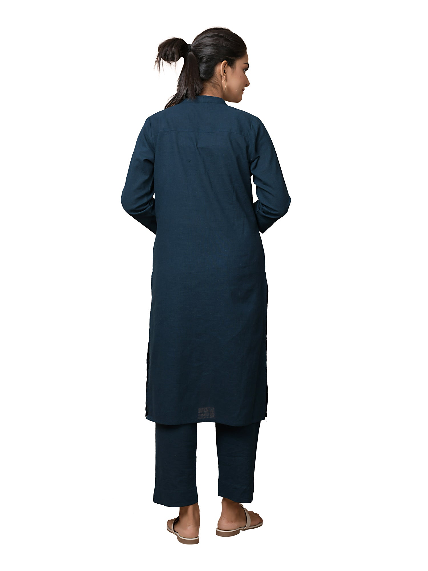 Kaajh Women's Blue Solid Metal Embellishment Kurta - Distacart