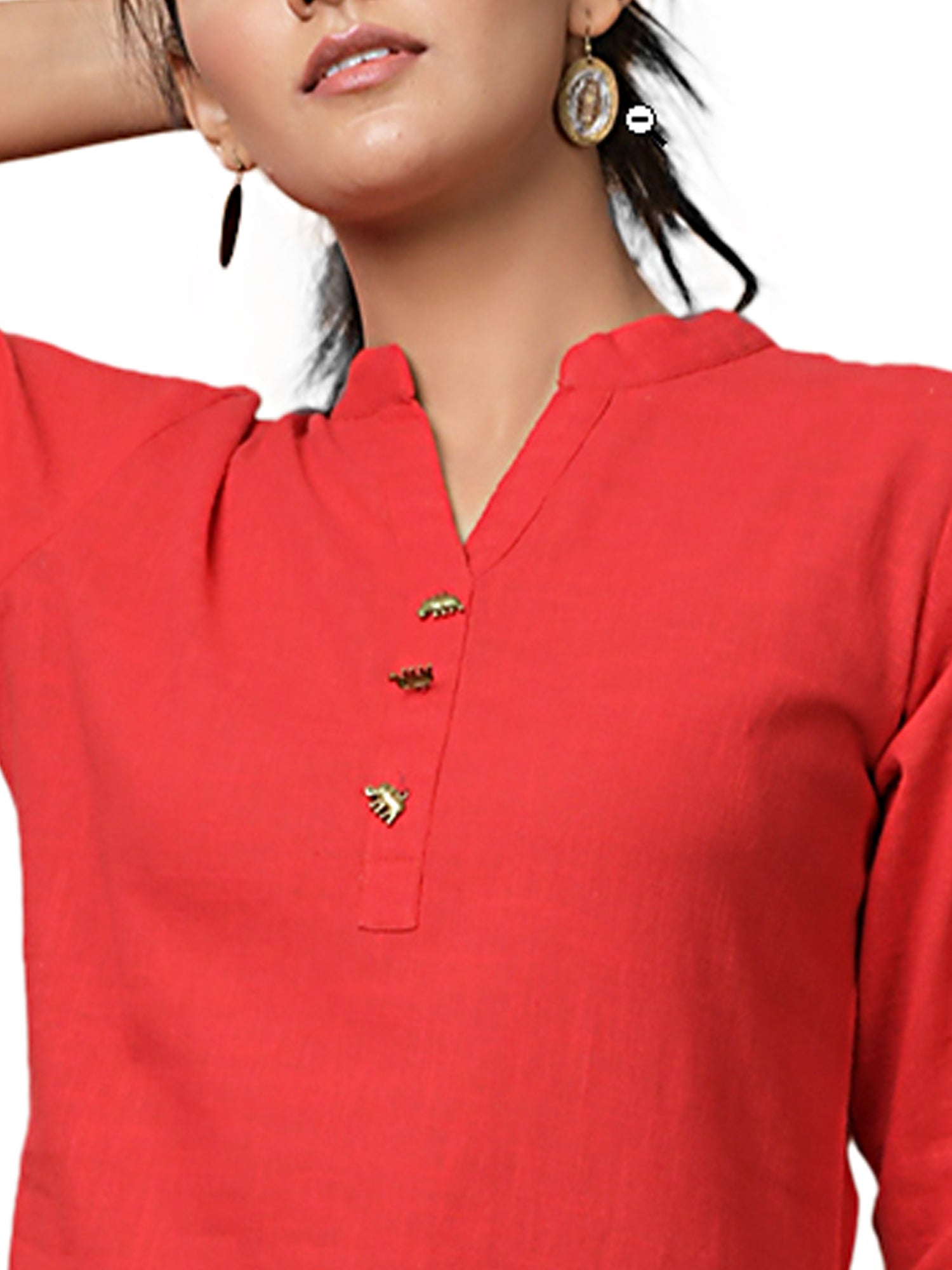 Kaajh Women's Red Solid Metal Embellishment Kurta - Distacart