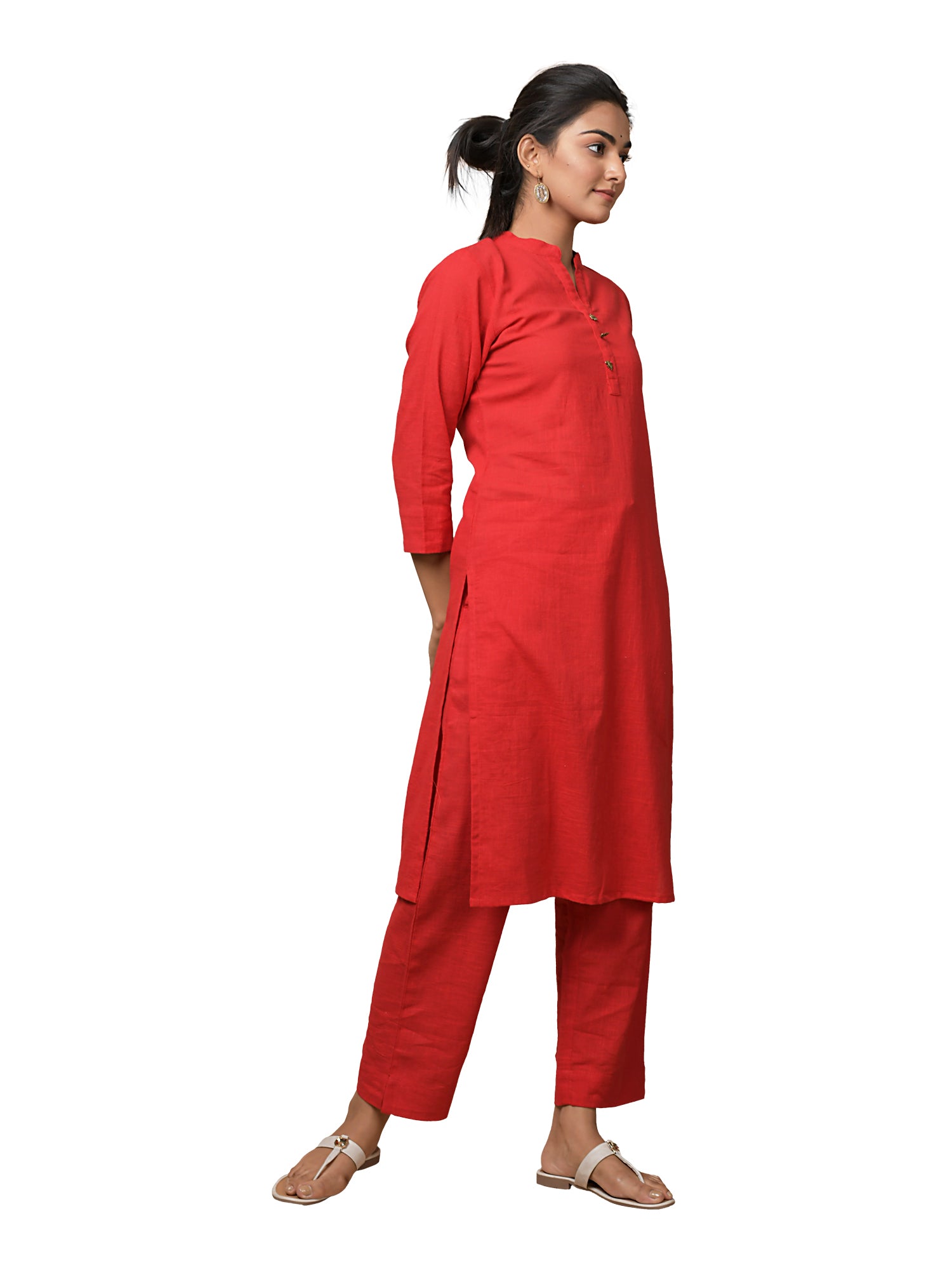 Kaajh Women's Red Solid Metal Embellishment Kurta - Distacart