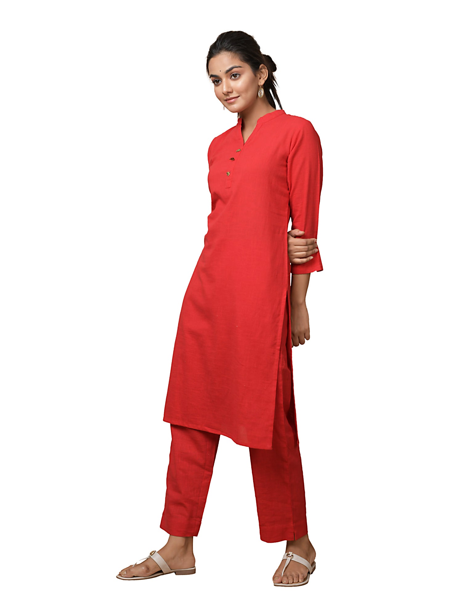 Kaajh Women's Red Solid Metal Embellishment Kurta - Distacart