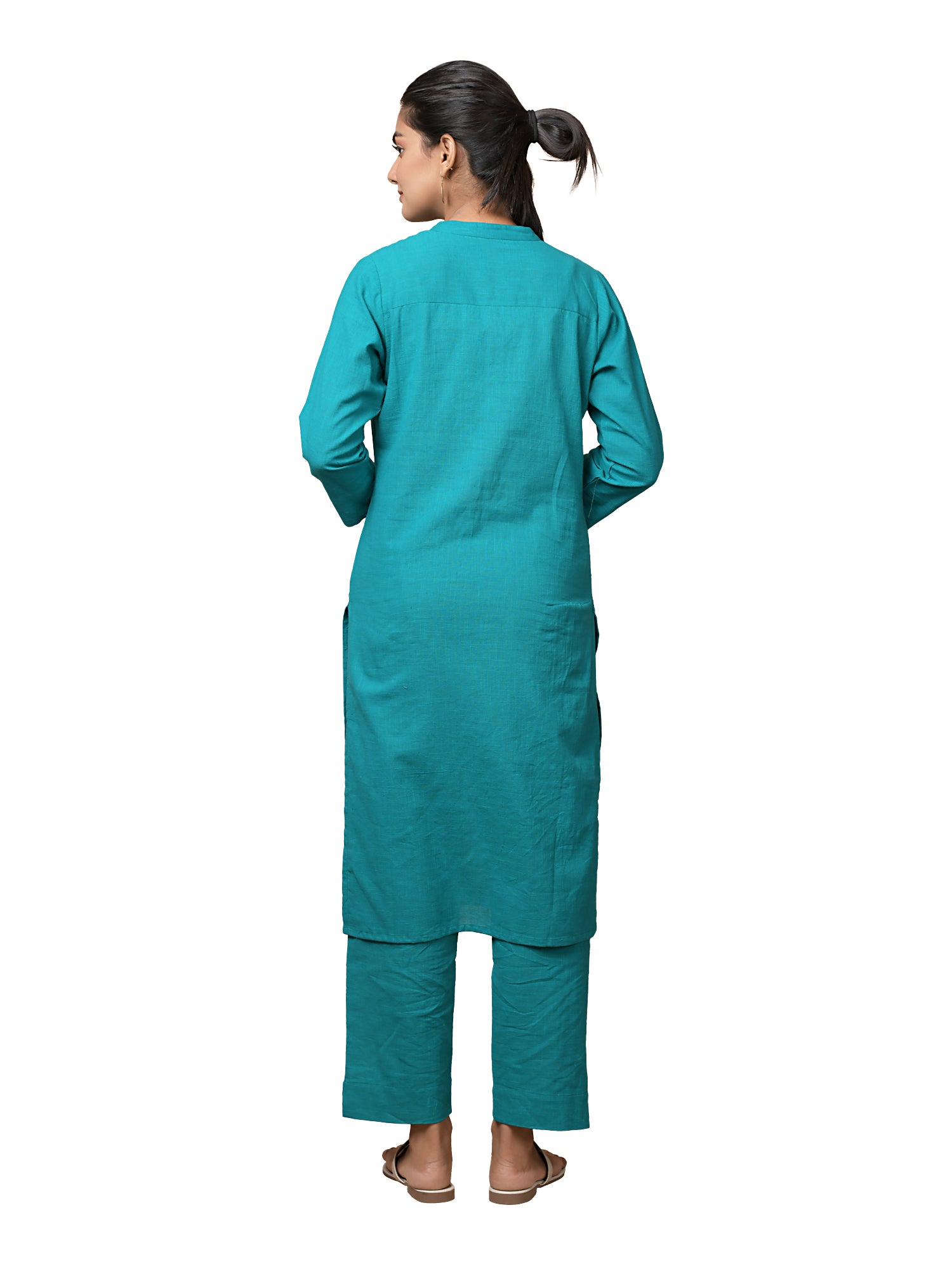 Kaajh Women's Green Solid Metal Embellishment Kurta - Distacart