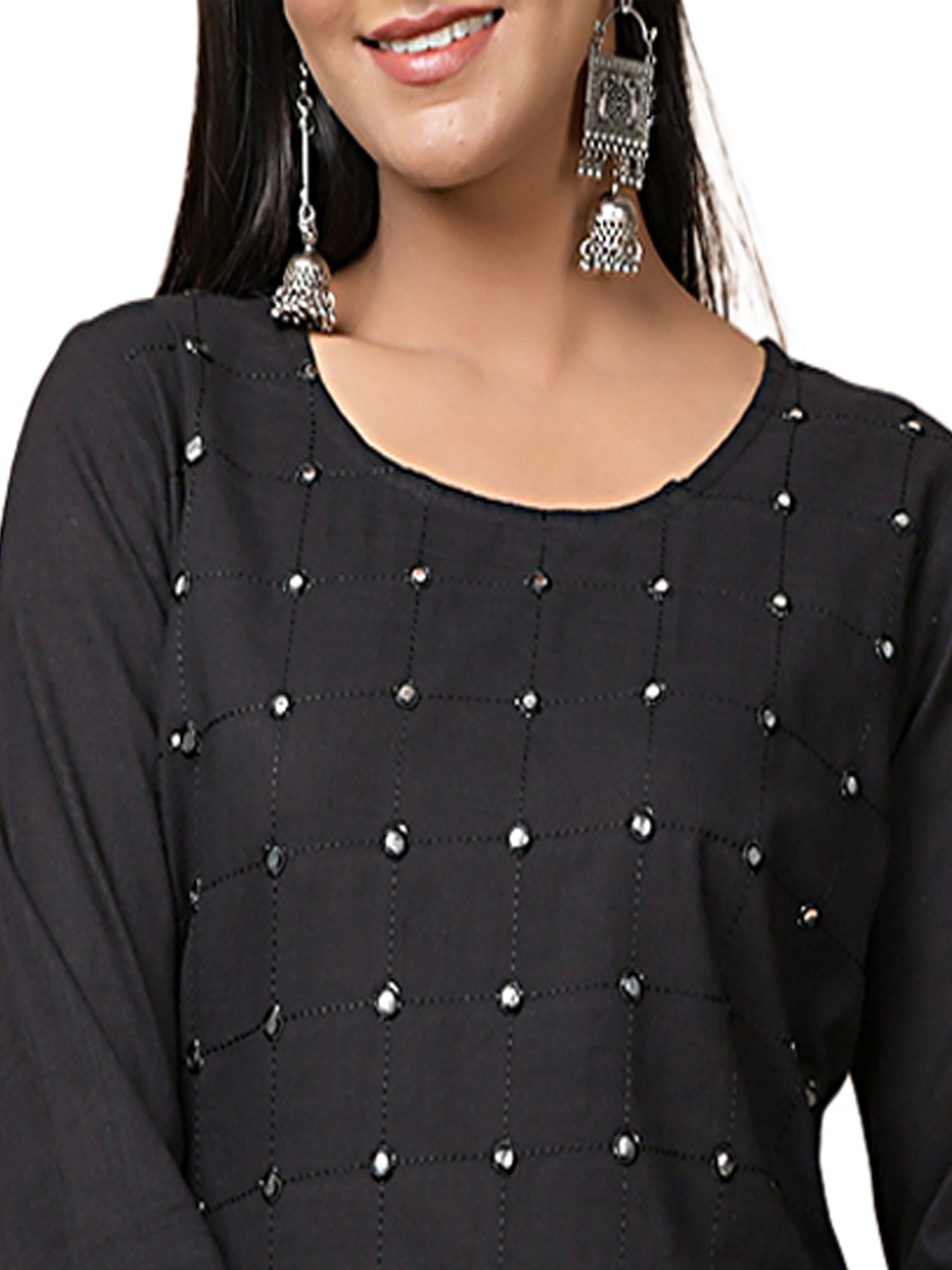 Kaajh Women's Black Solid Mirror Embellishment Kurta - Distacart