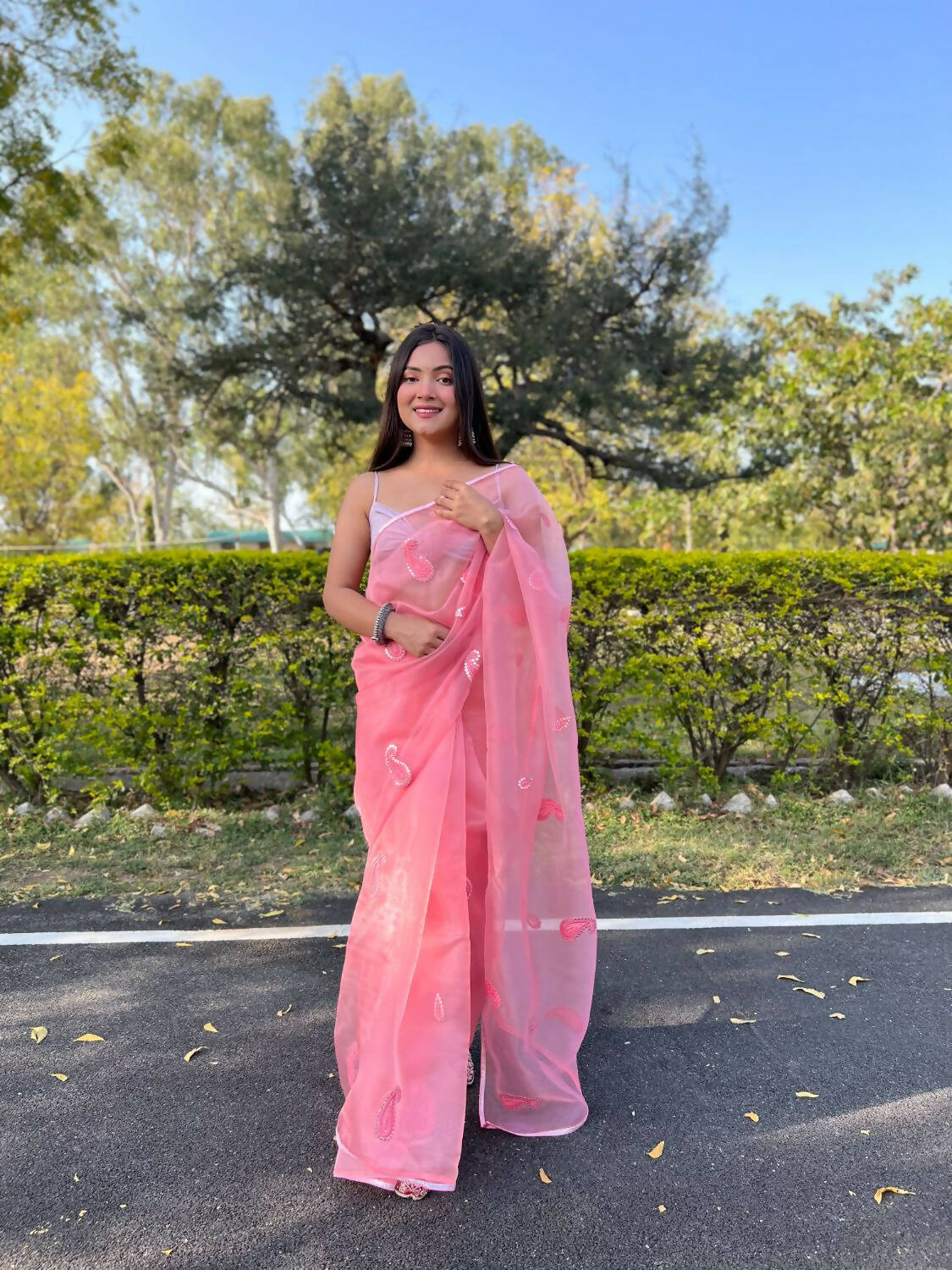 Vastrasky Pink Organza Saree - Distacart