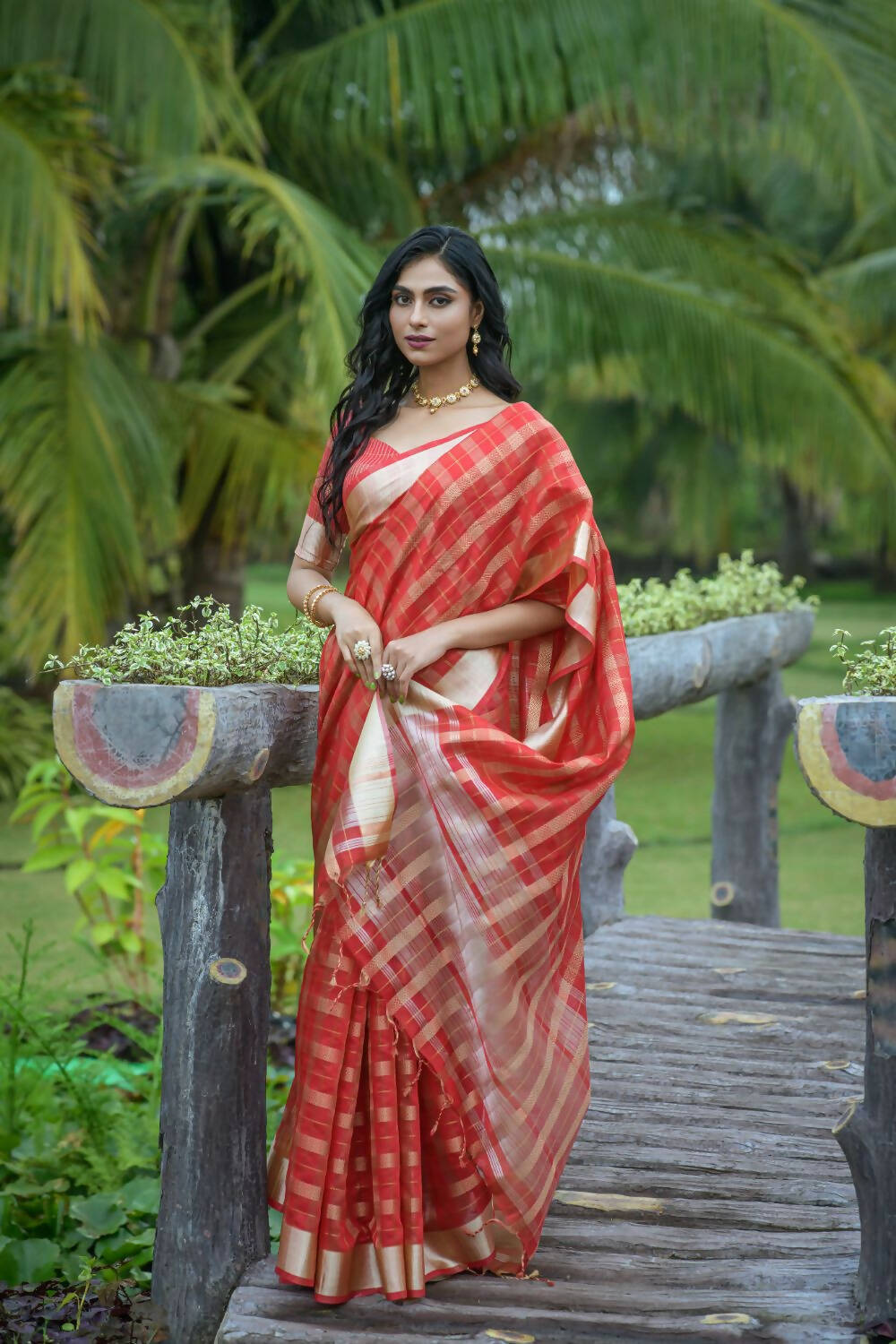 Vishnu Weaves Women's Red Organza Silk Zari Woven Saree with Blouse - Distacart