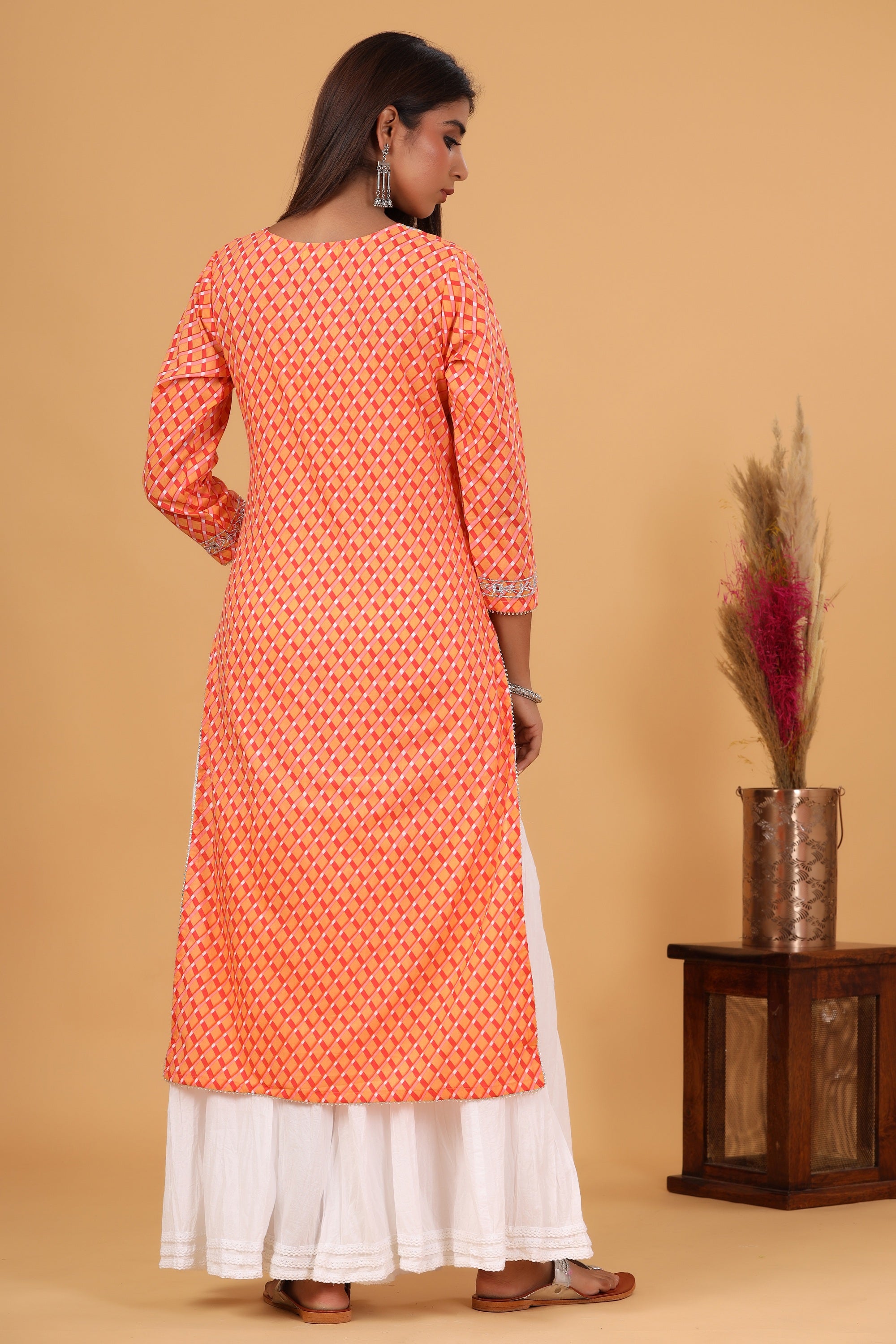 Kaajh Women's Orange Lehariya Print Kurta - Distacart