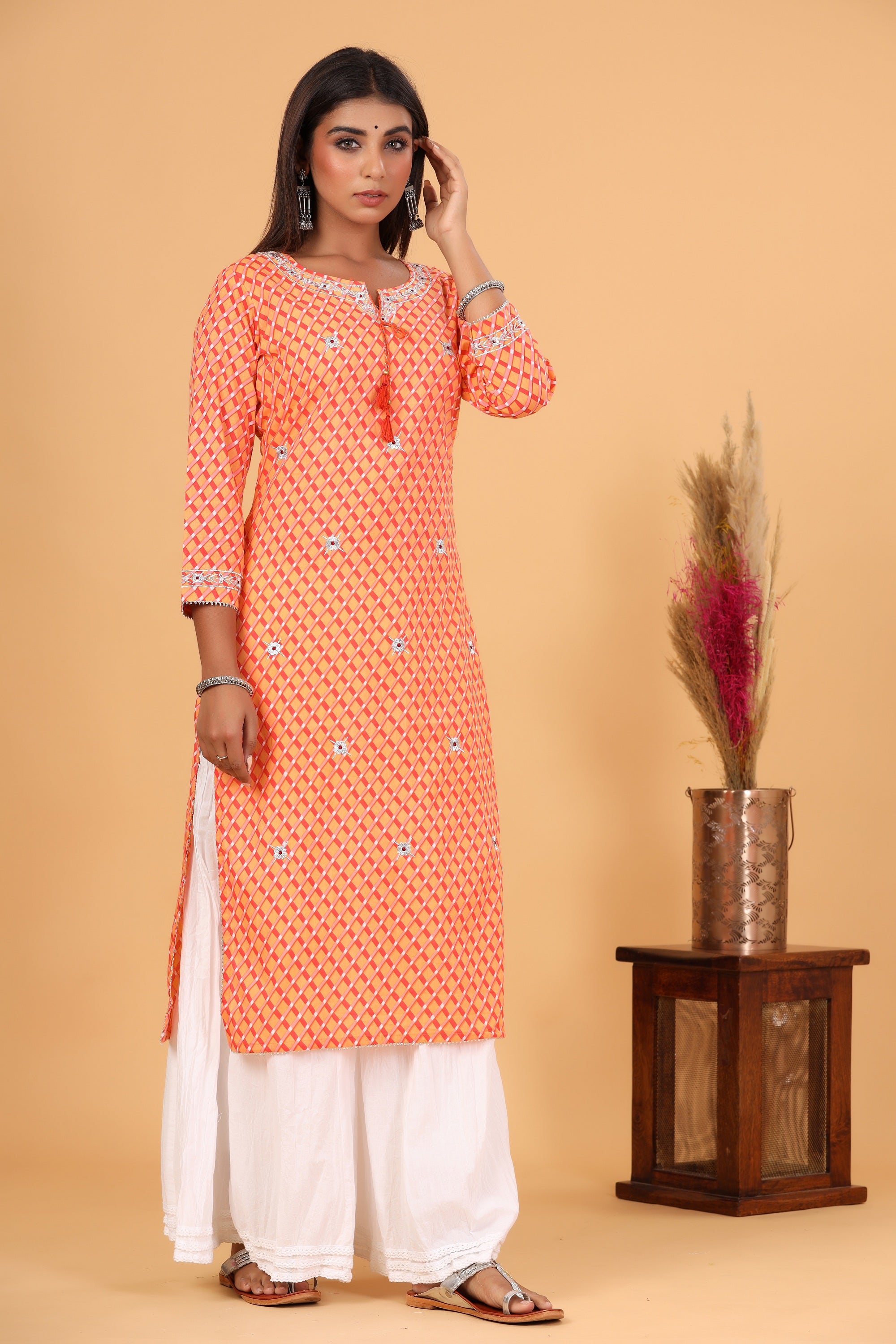 Kaajh Women's Orange Lehariya Print Kurta - Distacart