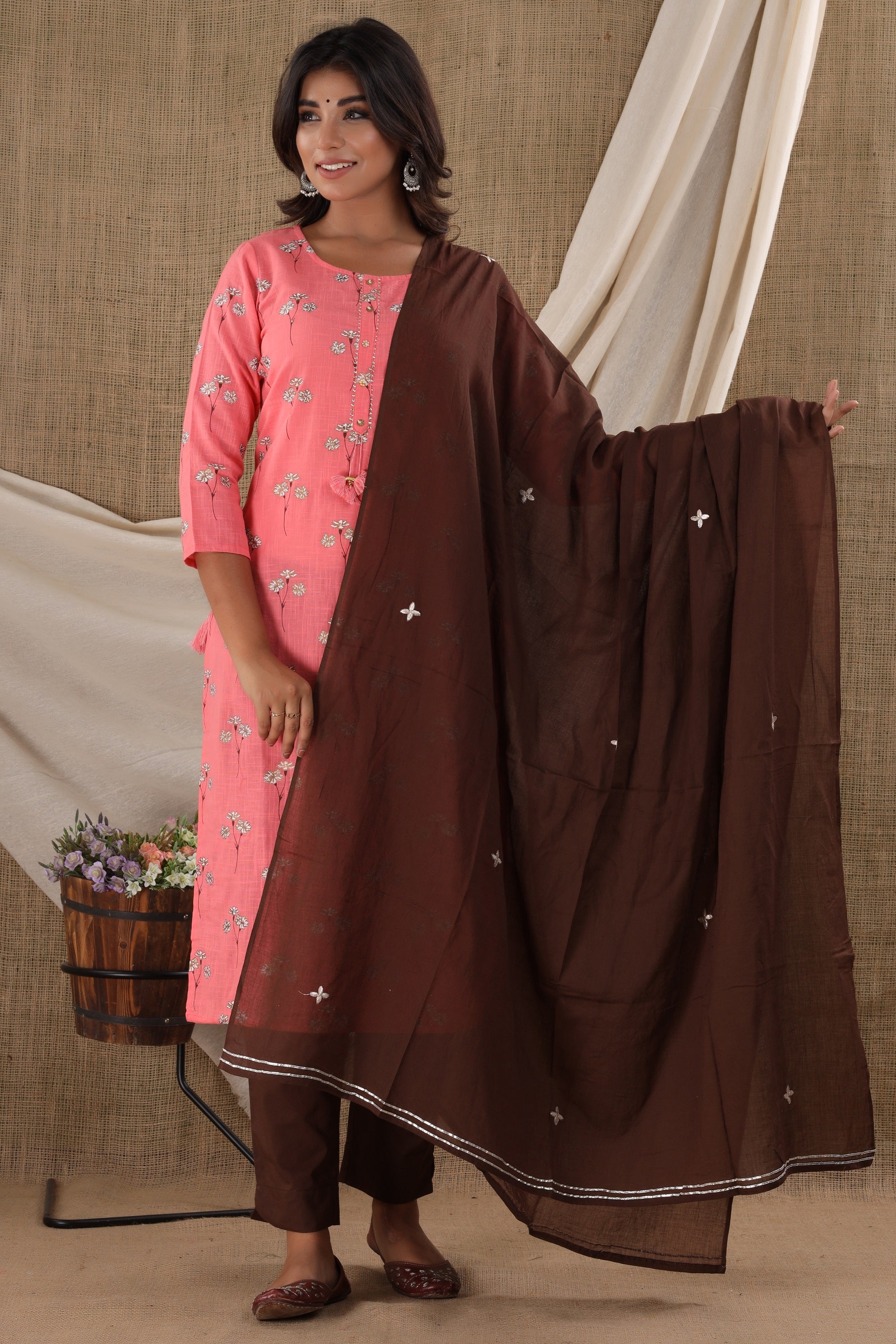 Kaajh Pink Floral Print Beautiful Suit Set For Women - Distacart