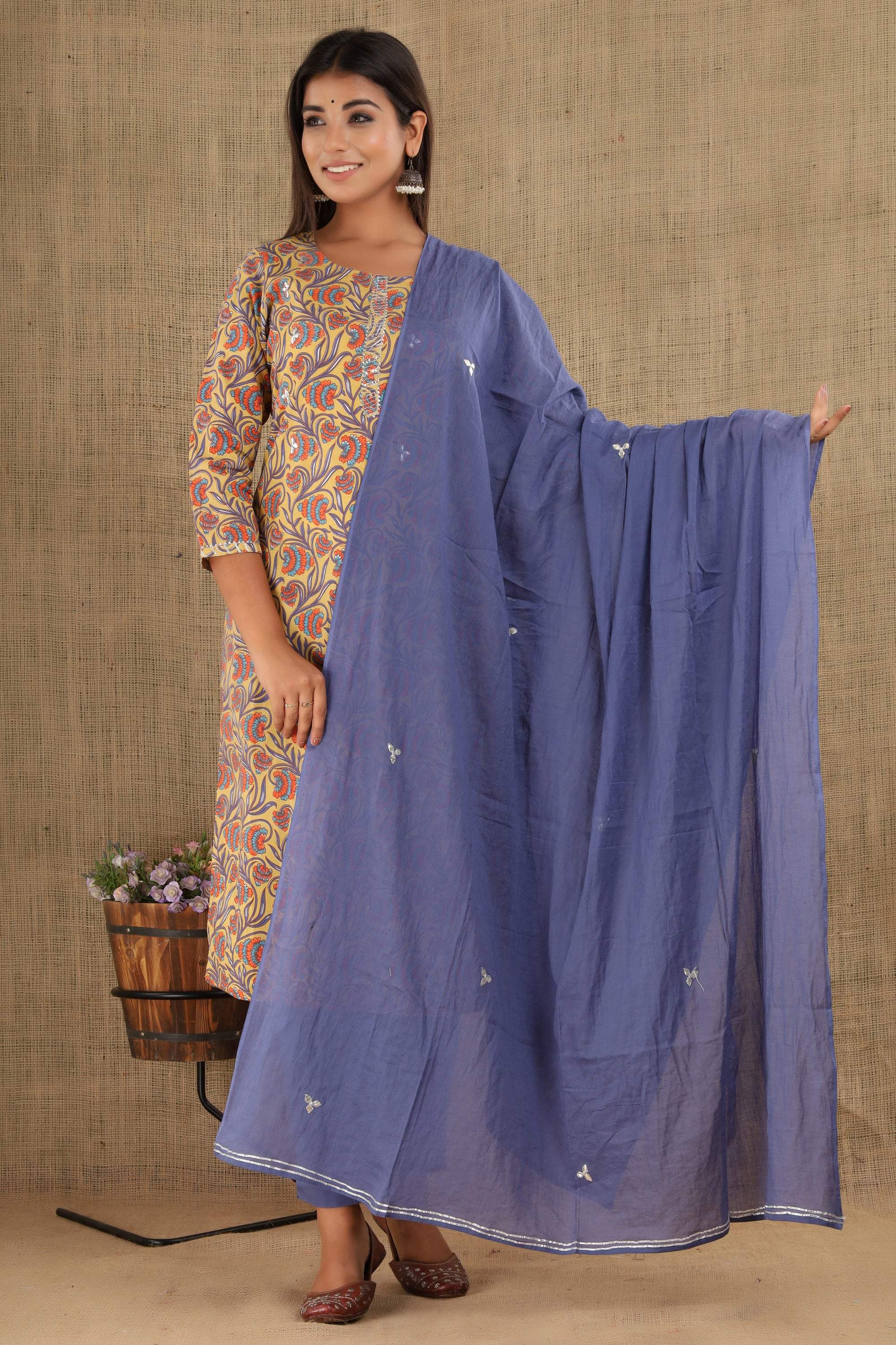 Kaajh Women's Blue Yellow Floral Print Suit Set - Distacart