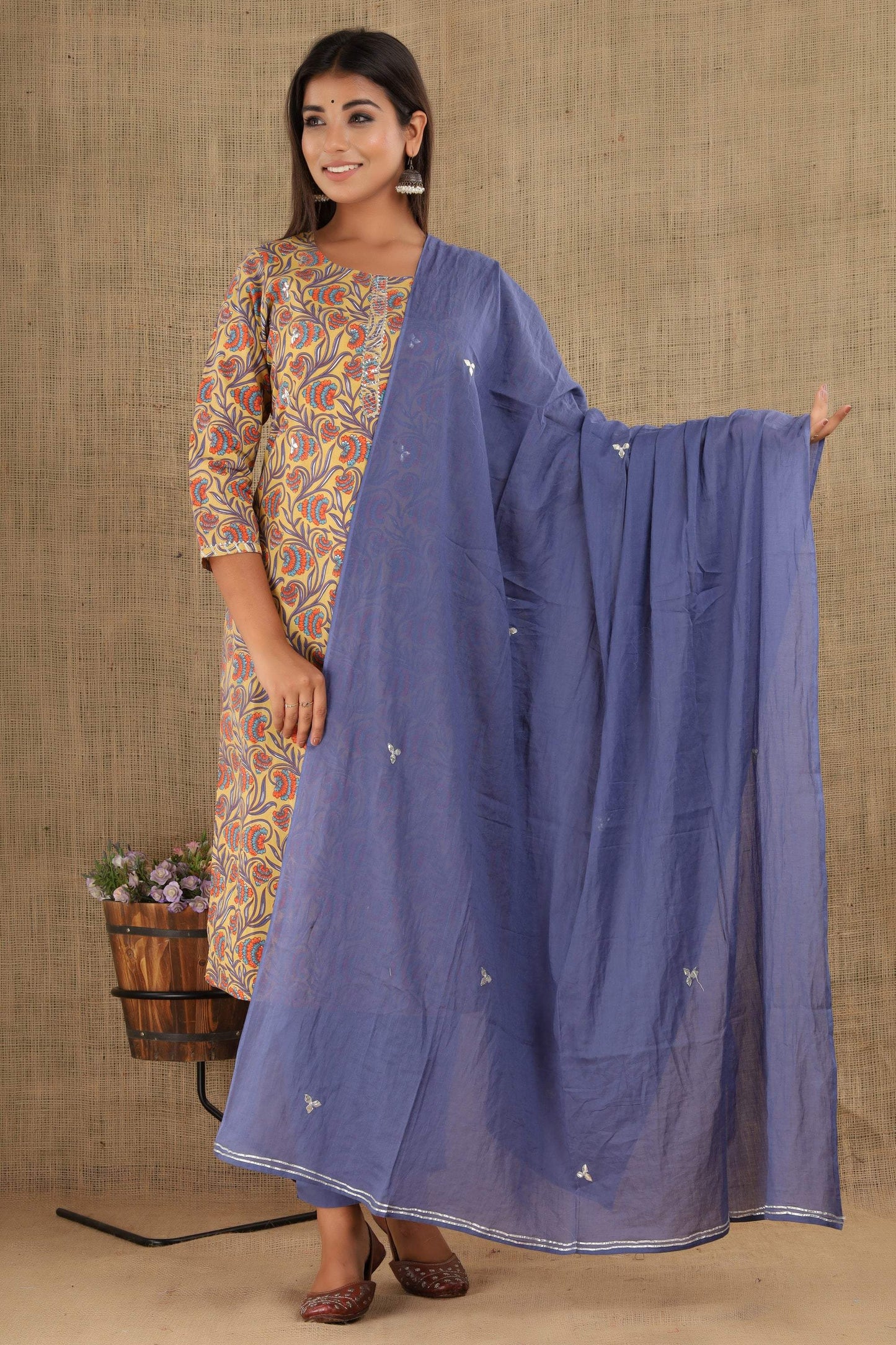 Kaajh Women's Blue Yellow Floral Print Suit Set - Distacart