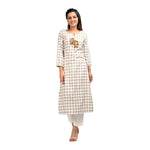 Thumbnail for Kaajh Women's Off White Thread Embroidery Kurta - Distacart