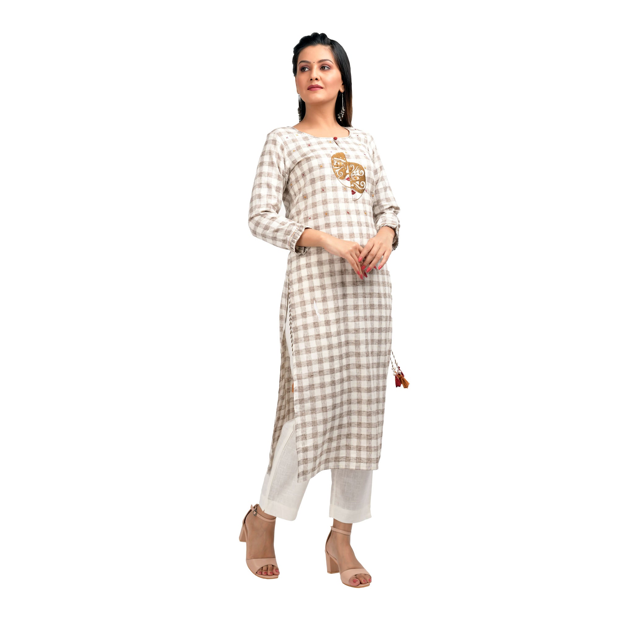 Kaajh Women's Off White Thread Embroidery Kurta - Distacart