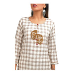 Thumbnail for Kaajh Women's Off White Thread Embroidery Kurta - Distacart