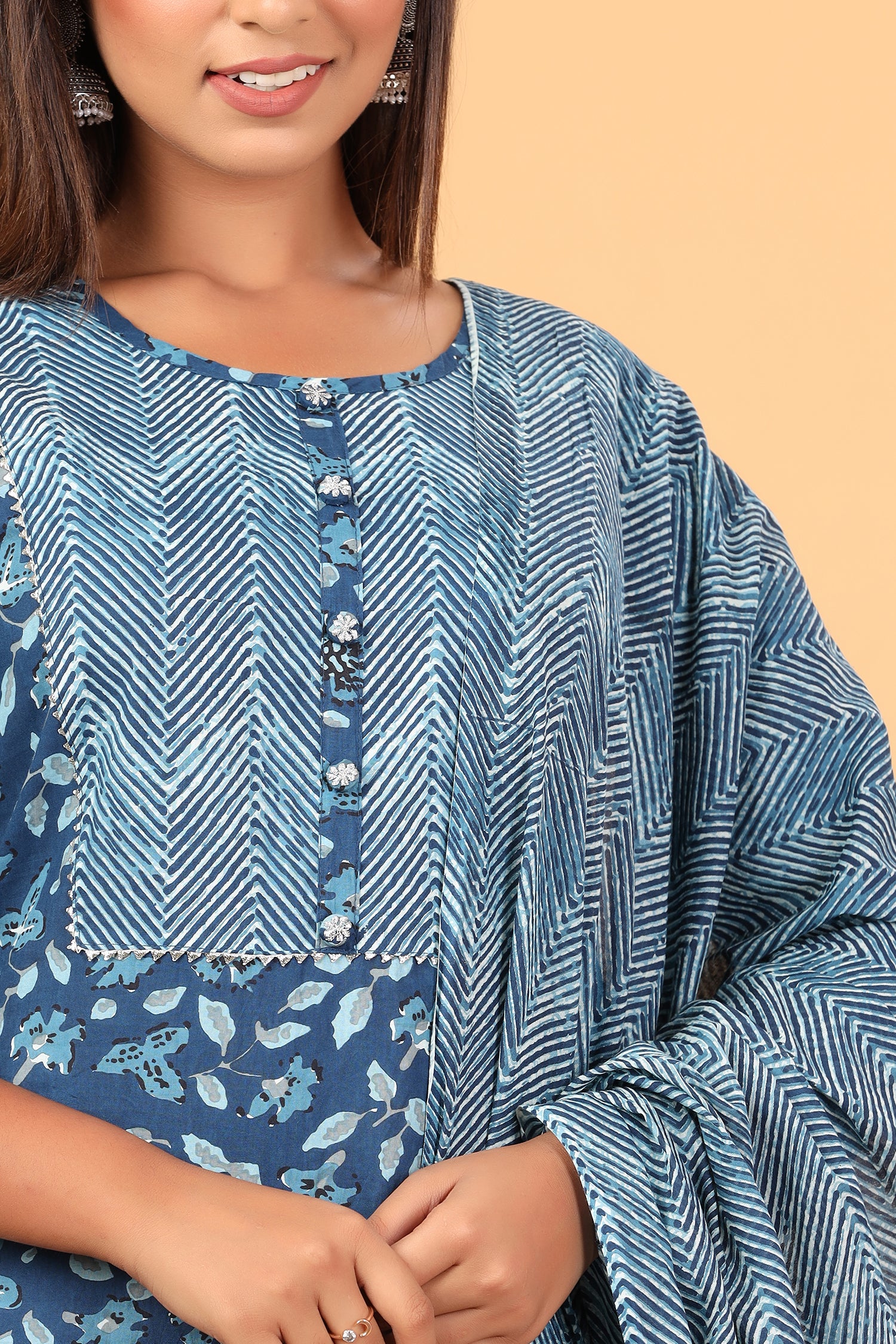 Kaajh Women's Blue Floral Print Suit Set - Distacart