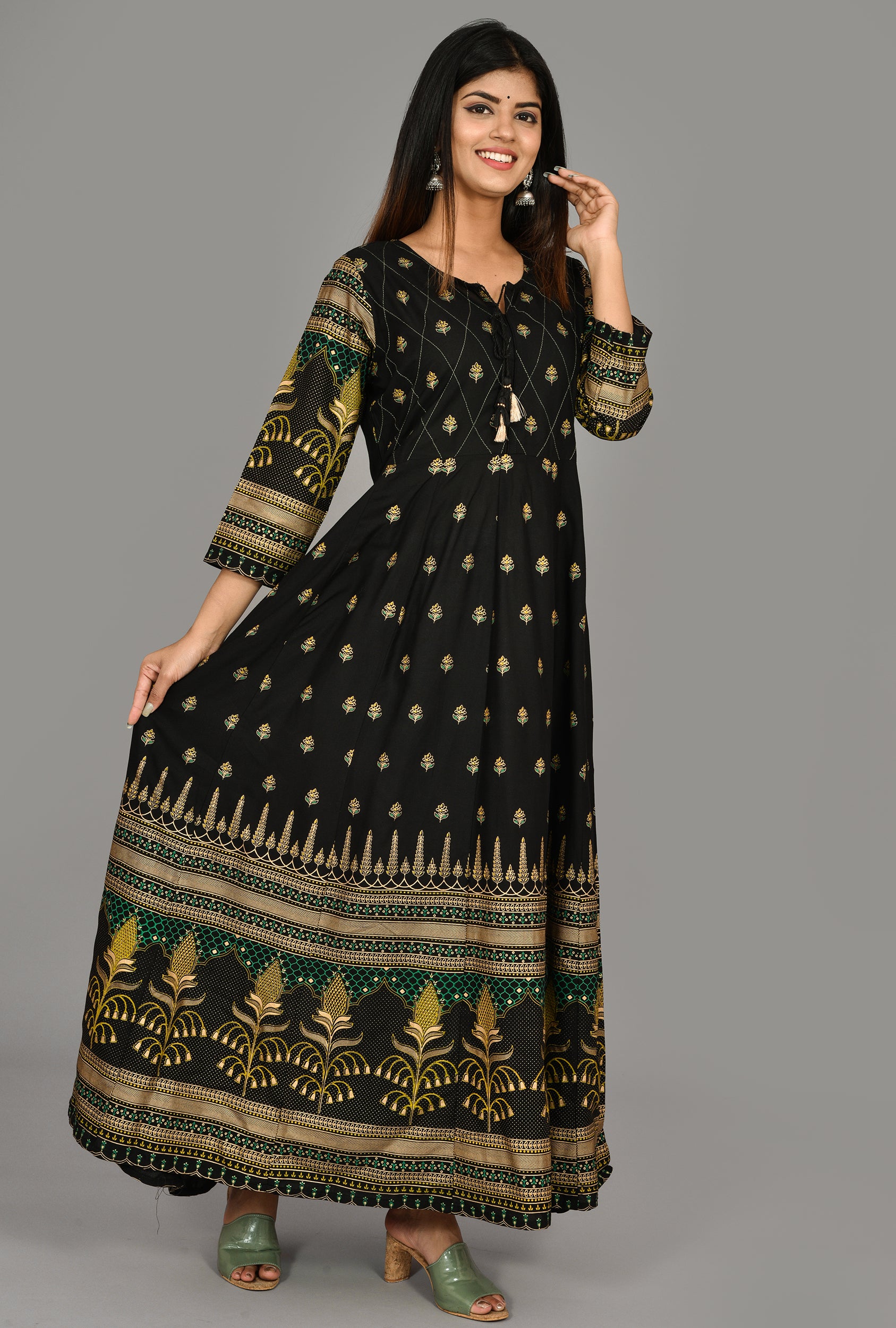 Kaajh Women's Black Green Gold Printed Ethnic Kurta - Distacart