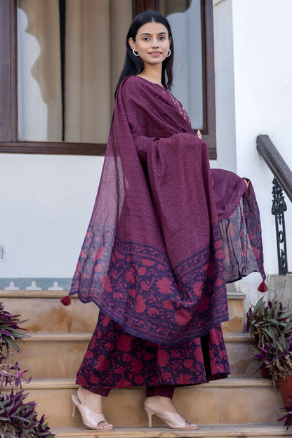 Kaajh Women's Maroon Floral Print Suit Set - Distacart