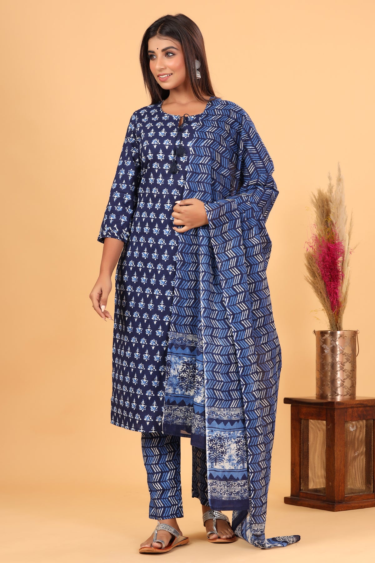Kaajh Blue Floral Print Suit Set For Women - Distacart
