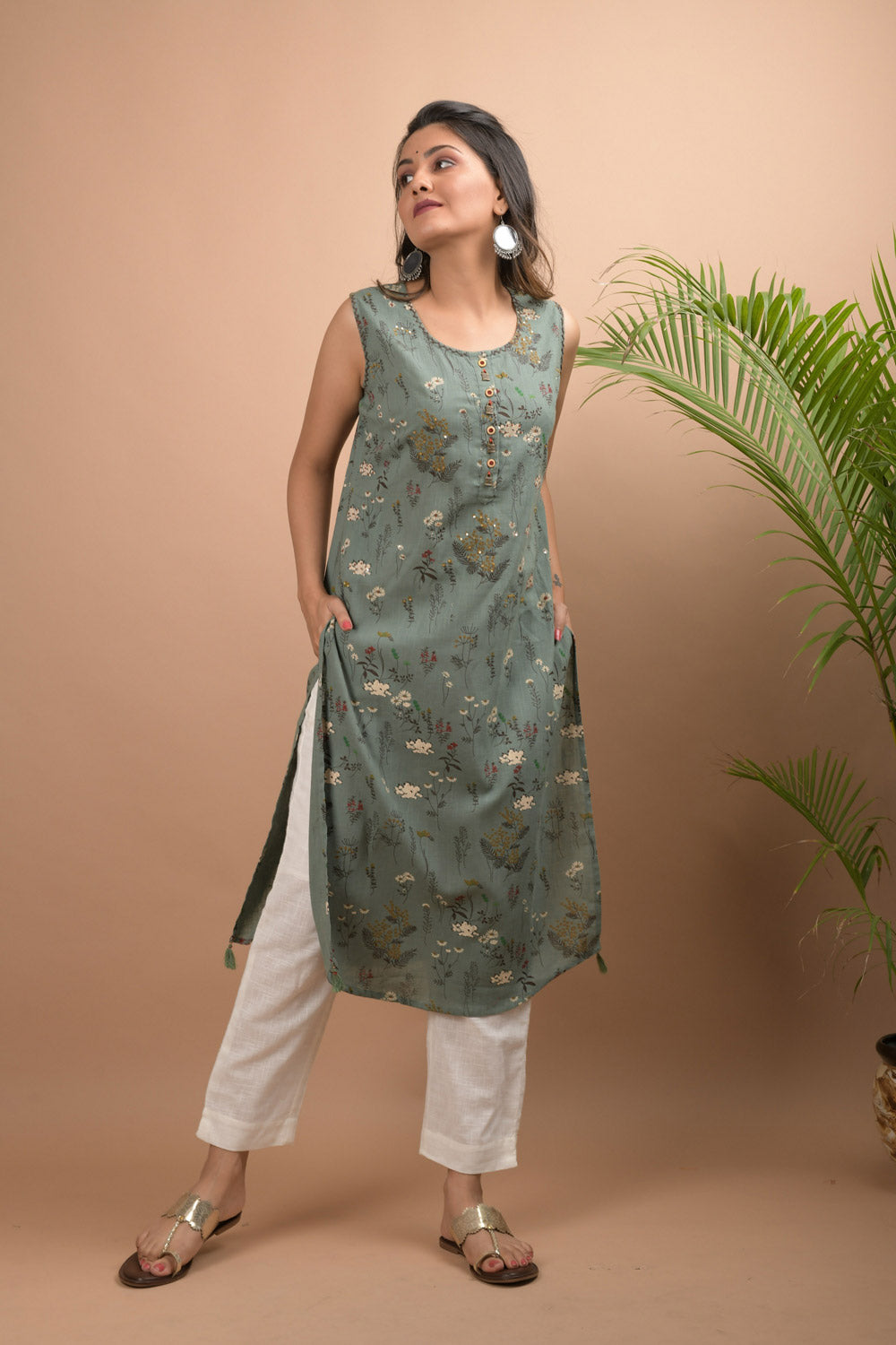 Kaajh Women's Green Sleeveless Printed Kurta Pant Set - Distacart