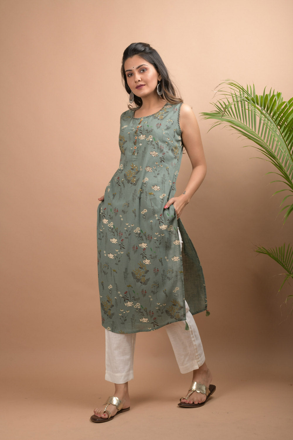 Kaajh Women's Green Sleeveless Printed Kurta Pant Set - Distacart