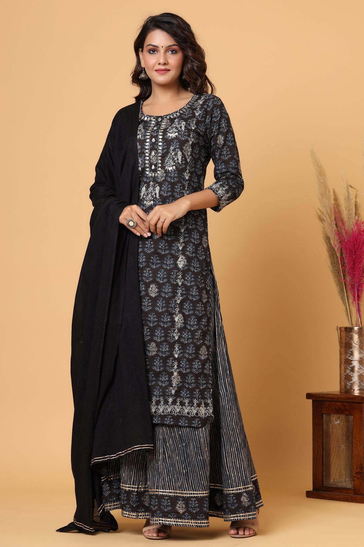 Kaajh Women's Black Zari Embroidery Printed Suit Set - Distacart