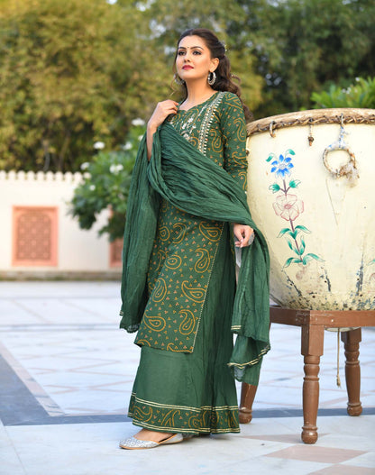 Kaajh Women's Green Bandhej Print Suit Set - Distacart