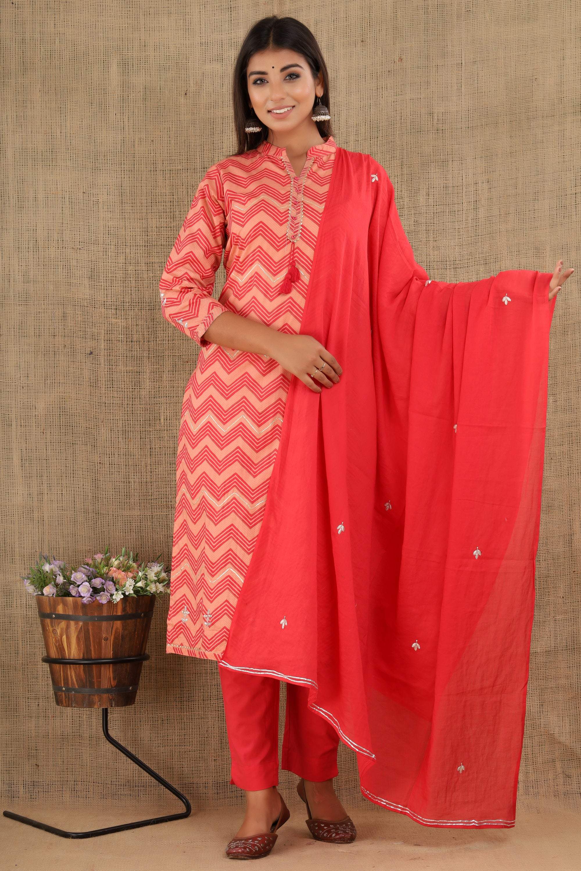 Kaajh Women's Pink Zigzag Print Suit Set - Distacart