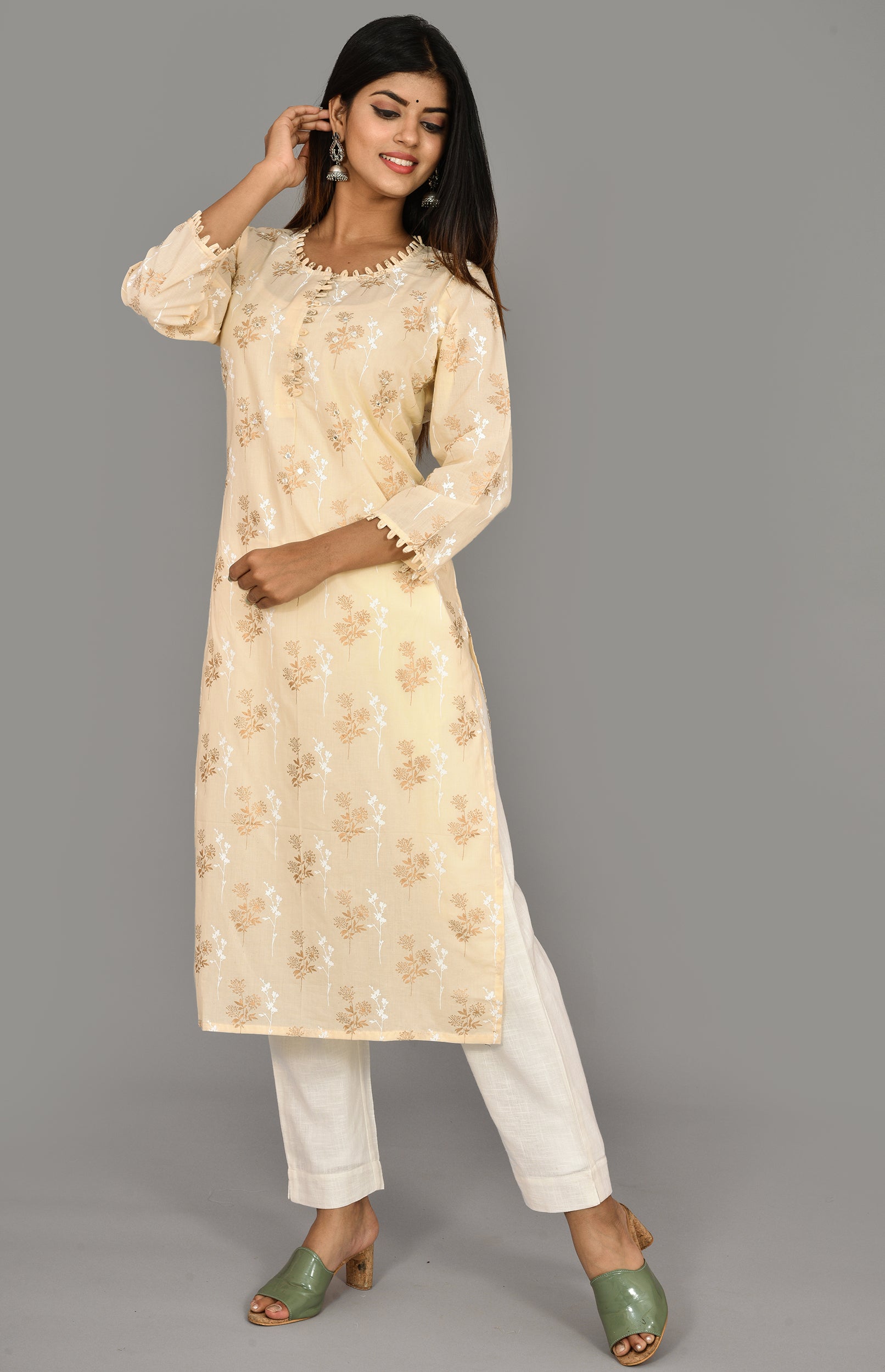 Kaajh Women's Off White Floral Print Kurta - Distacart