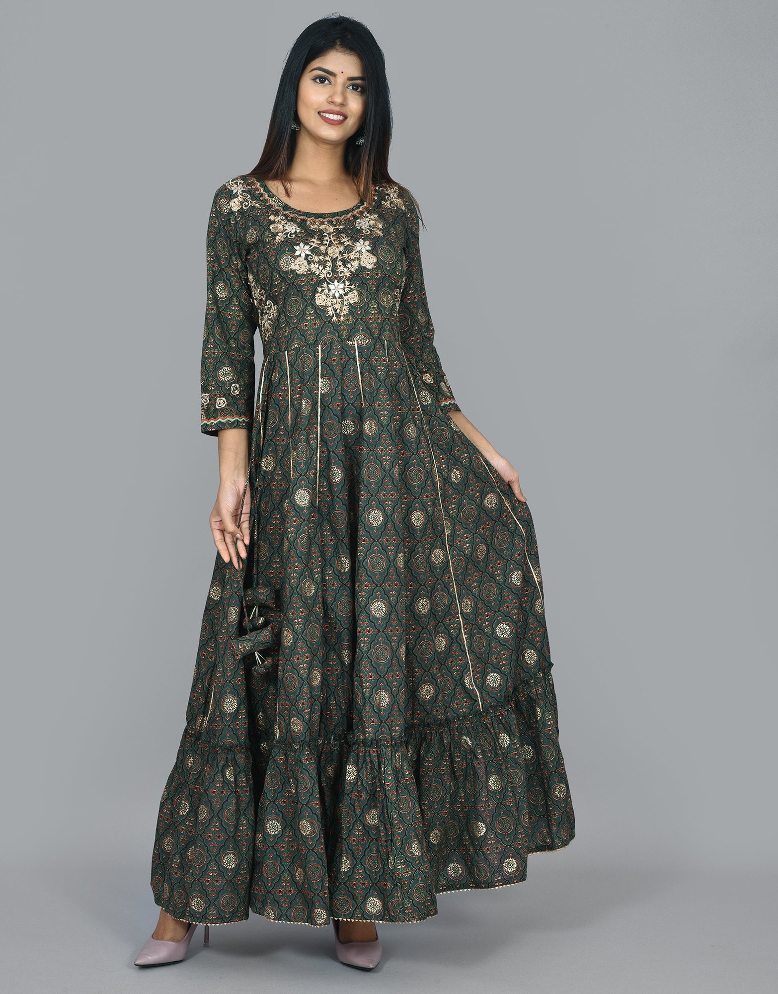 Kaajh Women's Green Zari Embroidery Anarkali Kurta - Distacart