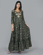 Thumbnail for Kaajh Women's Green Zari Embroidery Anarkali Kurta - Distacart
