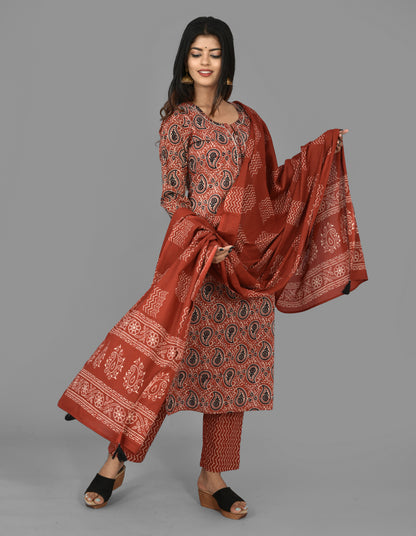 Kaajh Women's Red Paisley Print Cotton Suit Set - Distacart