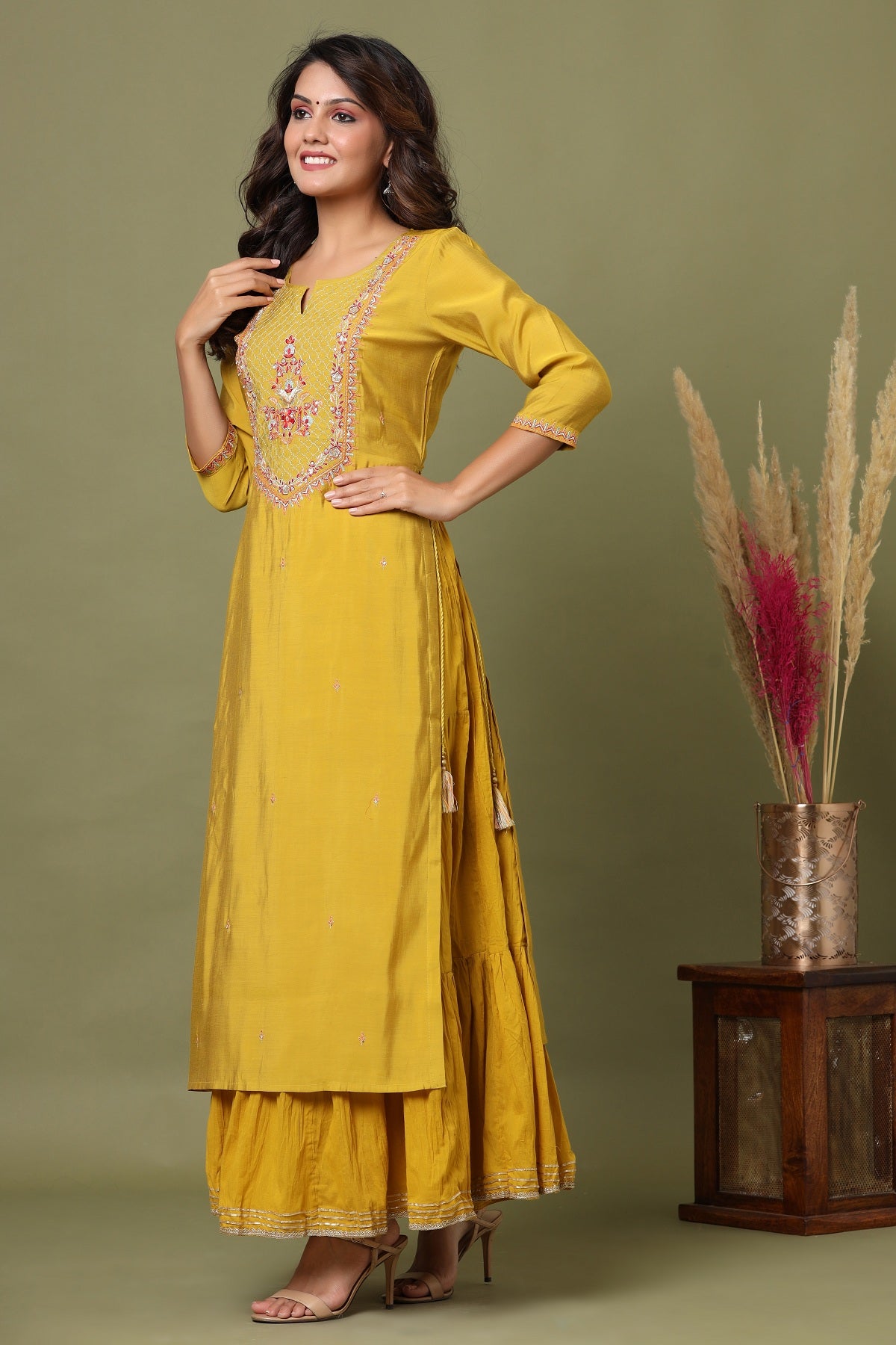 Kaajh Women's Yellow Embroidery Chanderi Ethnic Kurta - Distacart