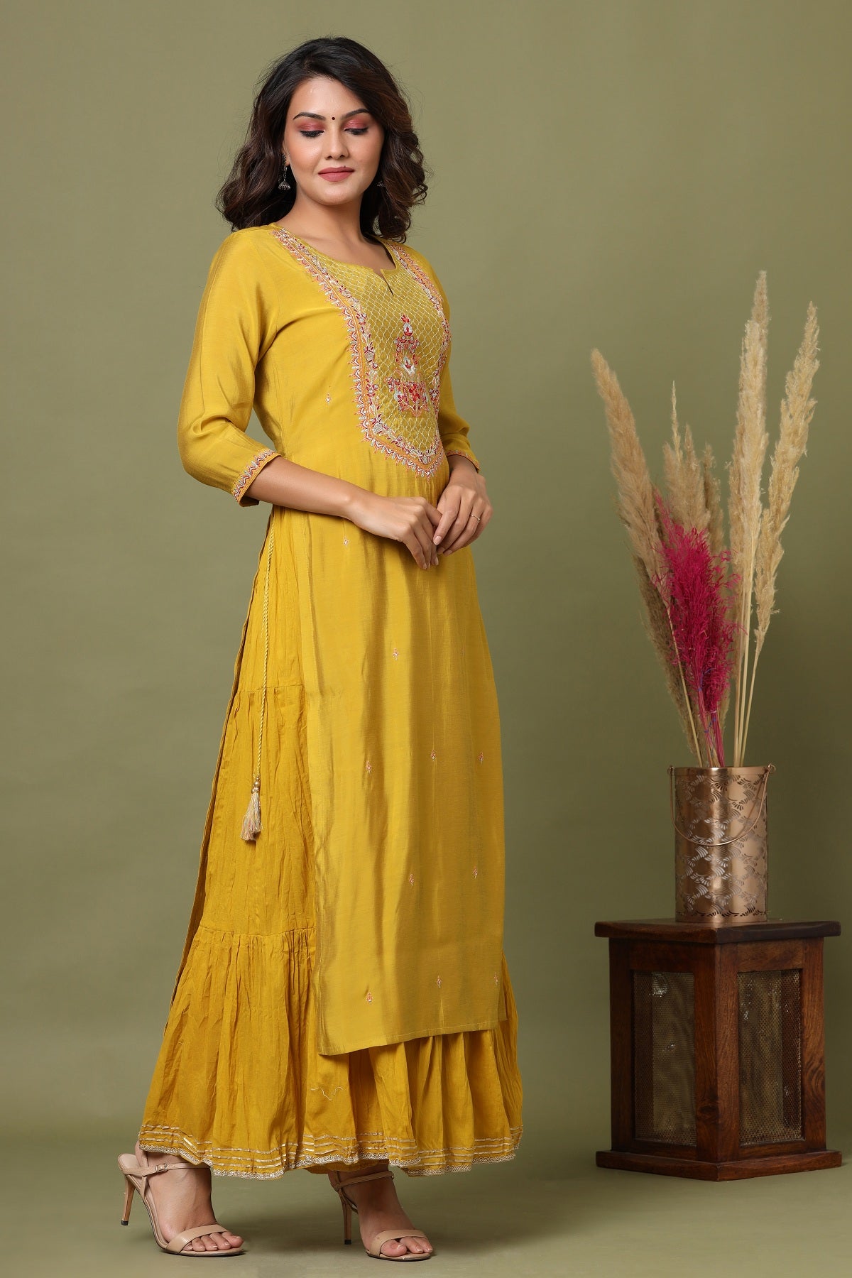 Kaajh Women's Yellow Embroidery Chanderi Ethnic Kurta - Distacart