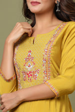 Thumbnail for Kaajh Women's Yellow Embroidery Chanderi Ethnic Kurta - Distacart