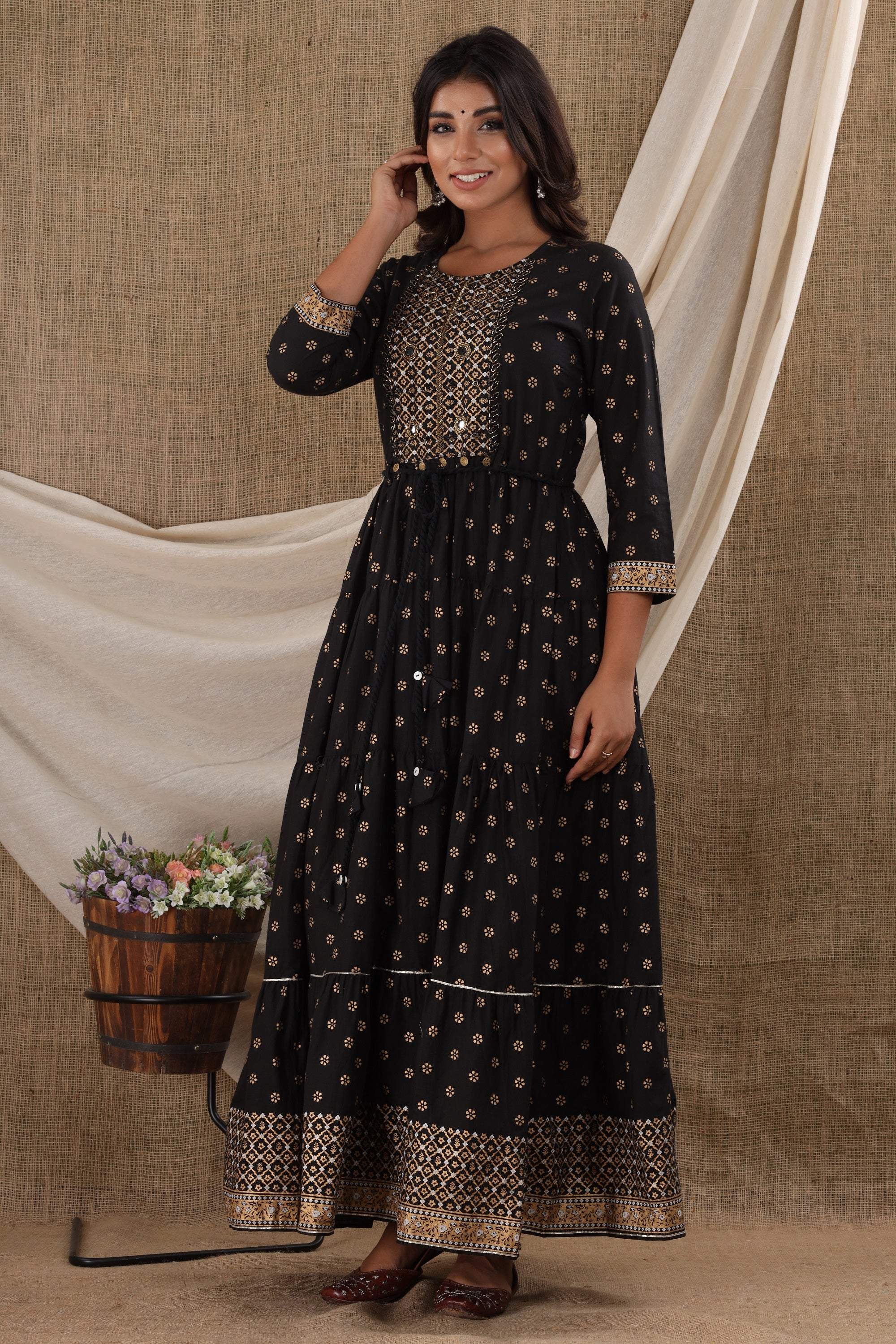 Kaajh Women's Black Mirror Embroidery Ethnic Kurta - Distacart