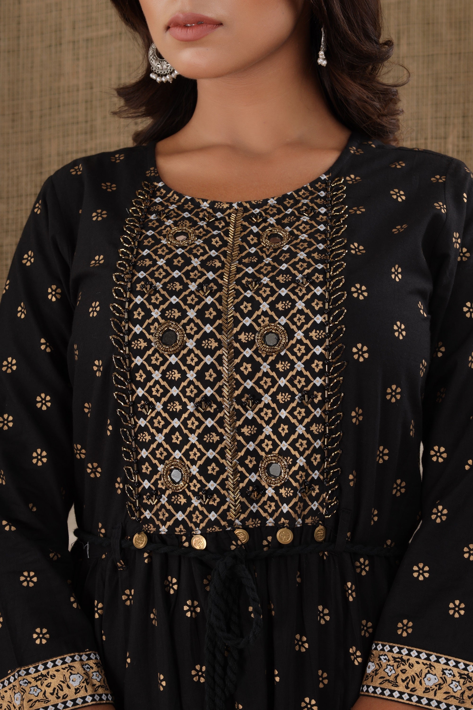 Kaajh Women's Black Mirror Embroidery Ethnic Kurta - Distacart