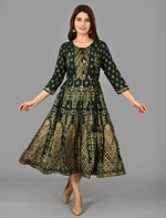 Thumbnail for Kaajh Women's Green Gold Print Rayon Kurta - Distacart