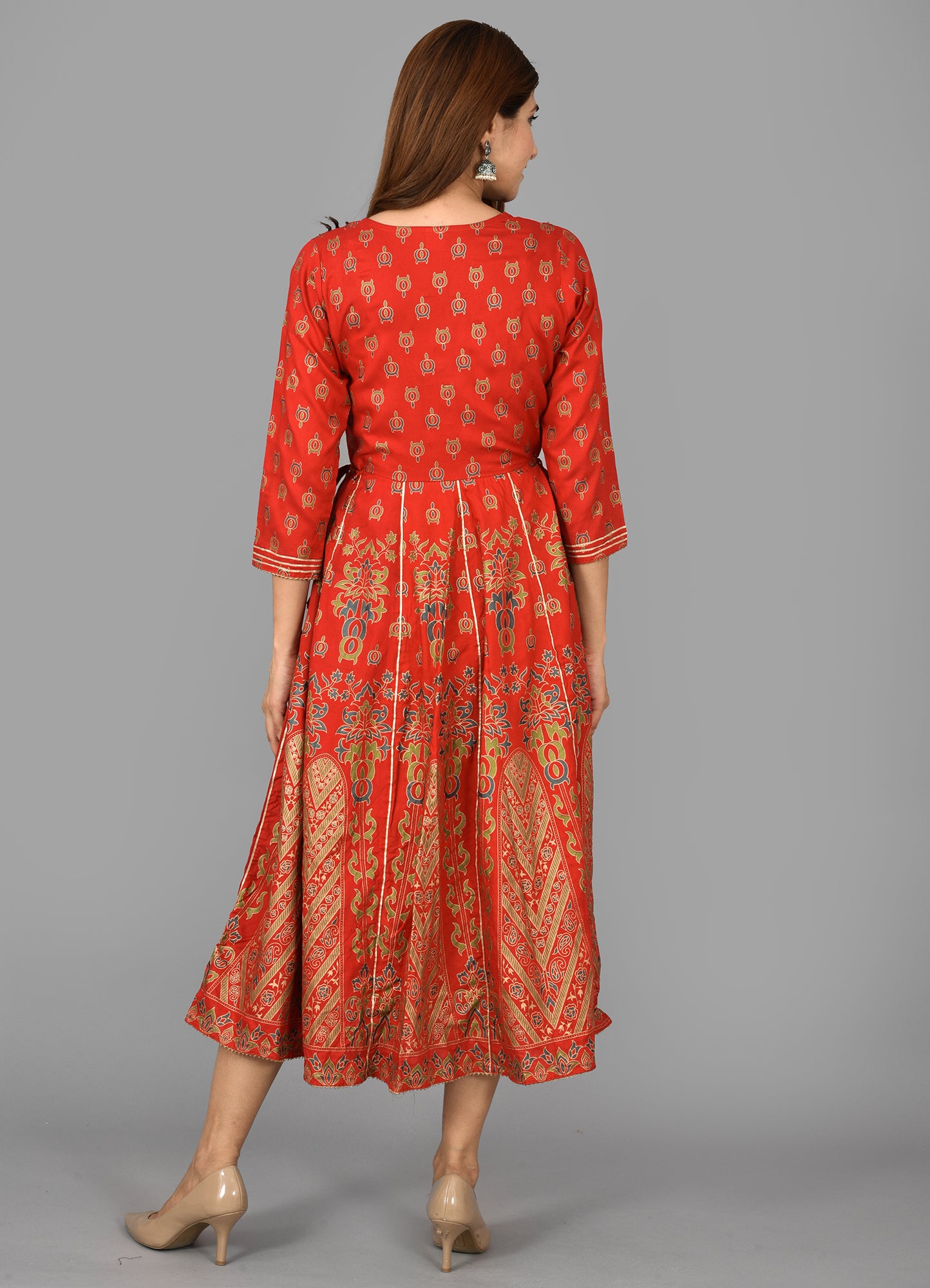 Kaajh Women's Red Gold Print Rayon Kurta - Distacart