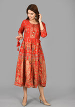 Thumbnail for Kaajh Women's Red Gold Print Rayon Kurta - Distacart