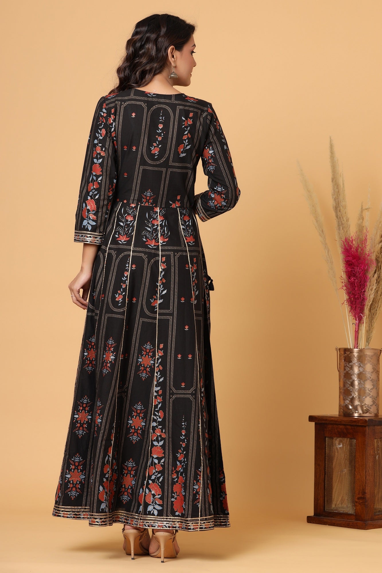 Kaajh Women's Black Embellishment Printed Anarkali Kurta - Distacart