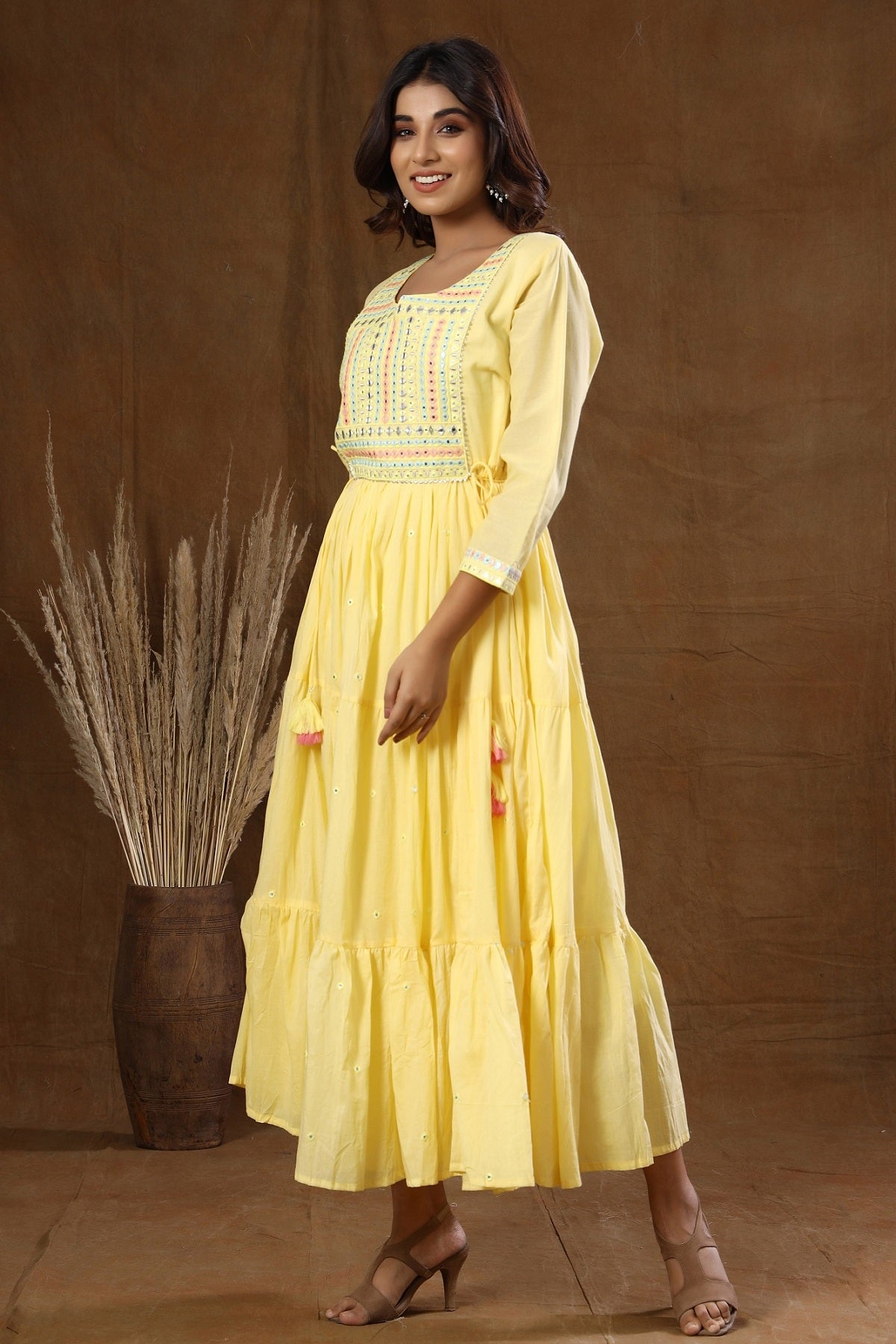 Kaajh Women's Yellow Mirror Embellishment Anarkali Kurta - Distacart