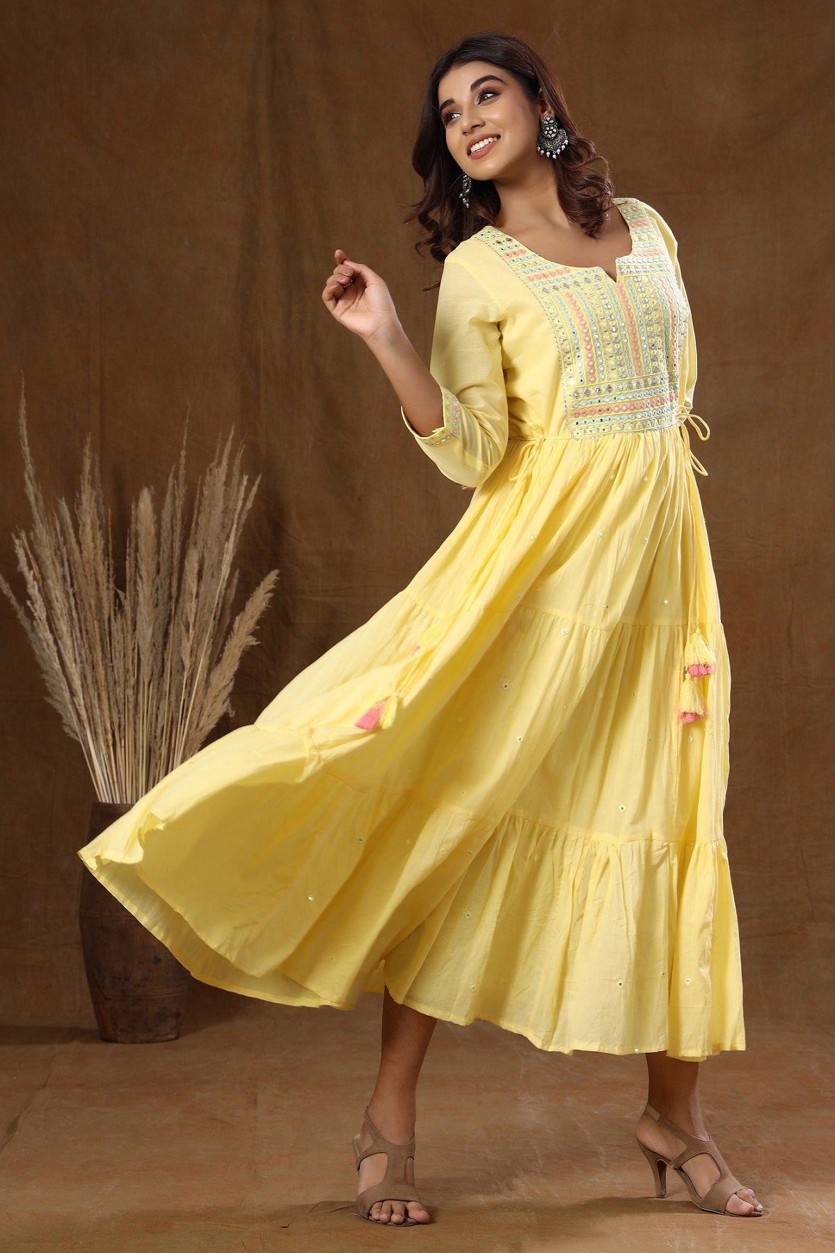 Kaajh Women's Yellow Mirror Embellishment Anarkali Kurta - Distacart
