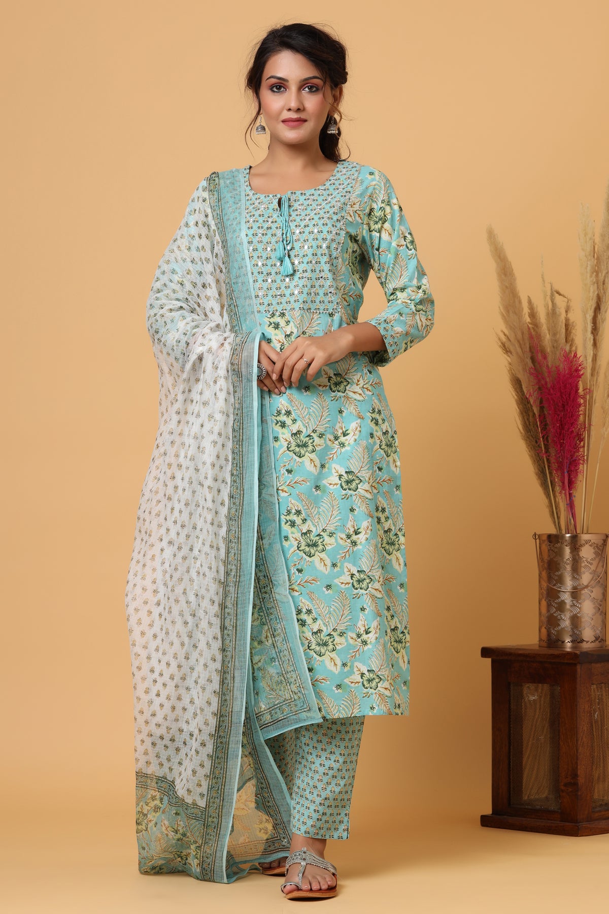 Kaajh Women's Green Mirror Embroidered Suit Set - Distacart
