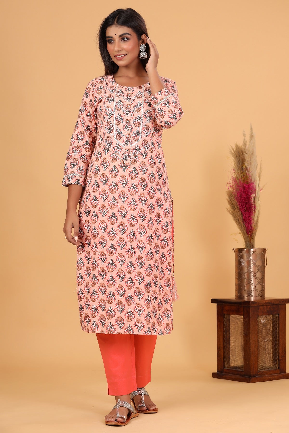 Kaajh Women's Peach Floral Printed Kurta Pant Set - Distacart