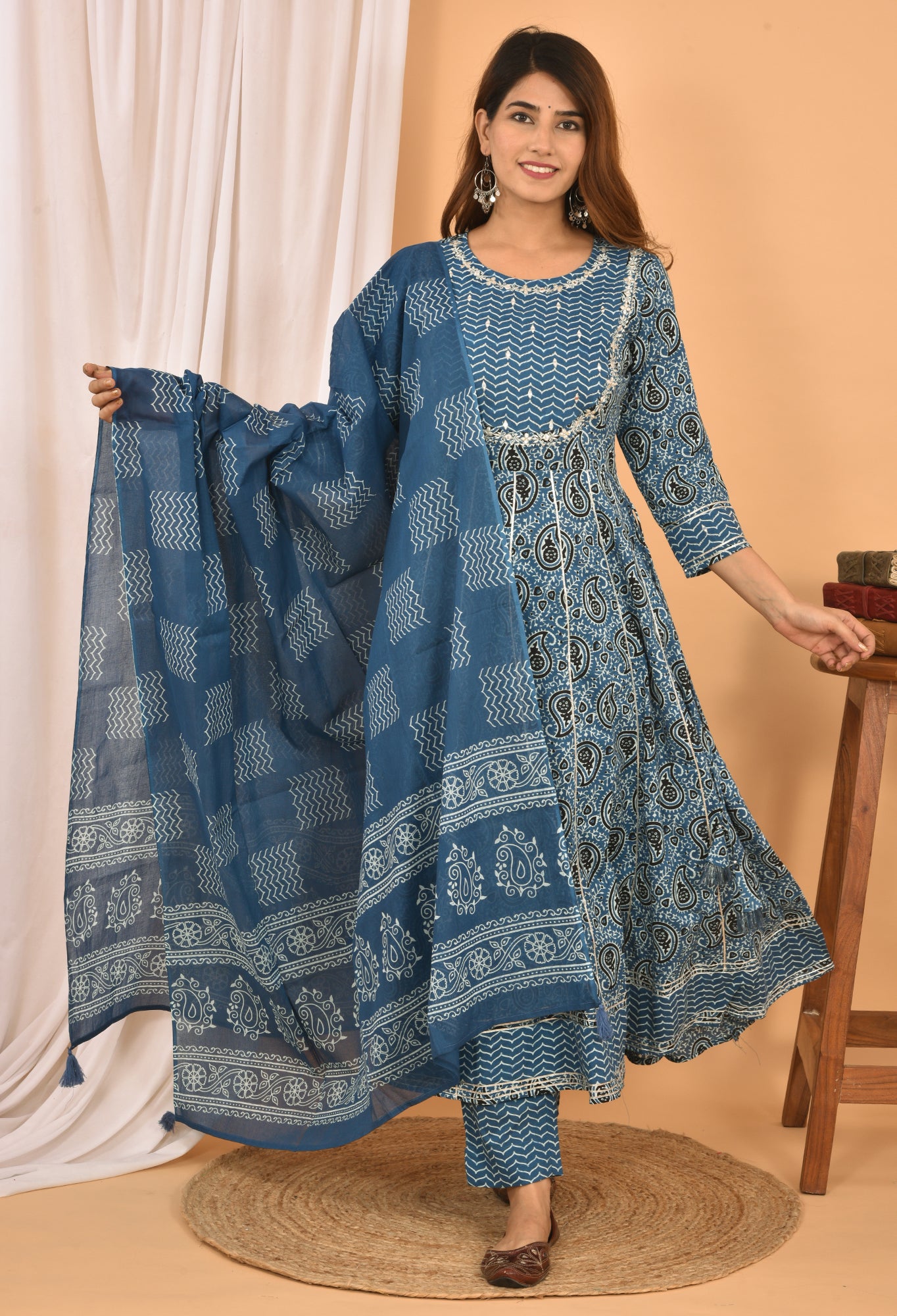 Kaajh Women's Blue Embellished Anarkali Suit Set - Distacart