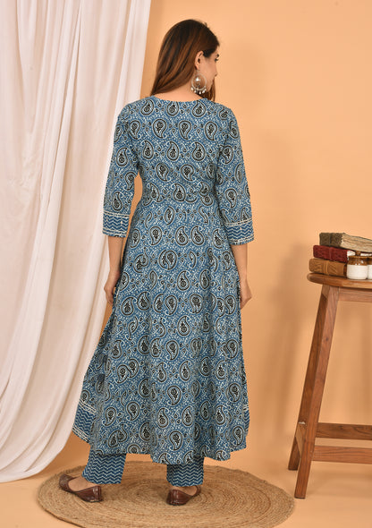 Kaajh Women's Blue Embellished Anarkali Suit Set - Distacart