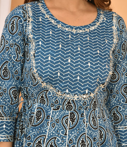 Kaajh Women's Blue Embellished Anarkali Suit Set - Distacart