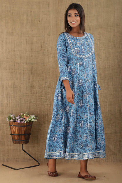 Kaajh Women's Blue Floral Print Embroidery Anarkali Kurta - Distacart