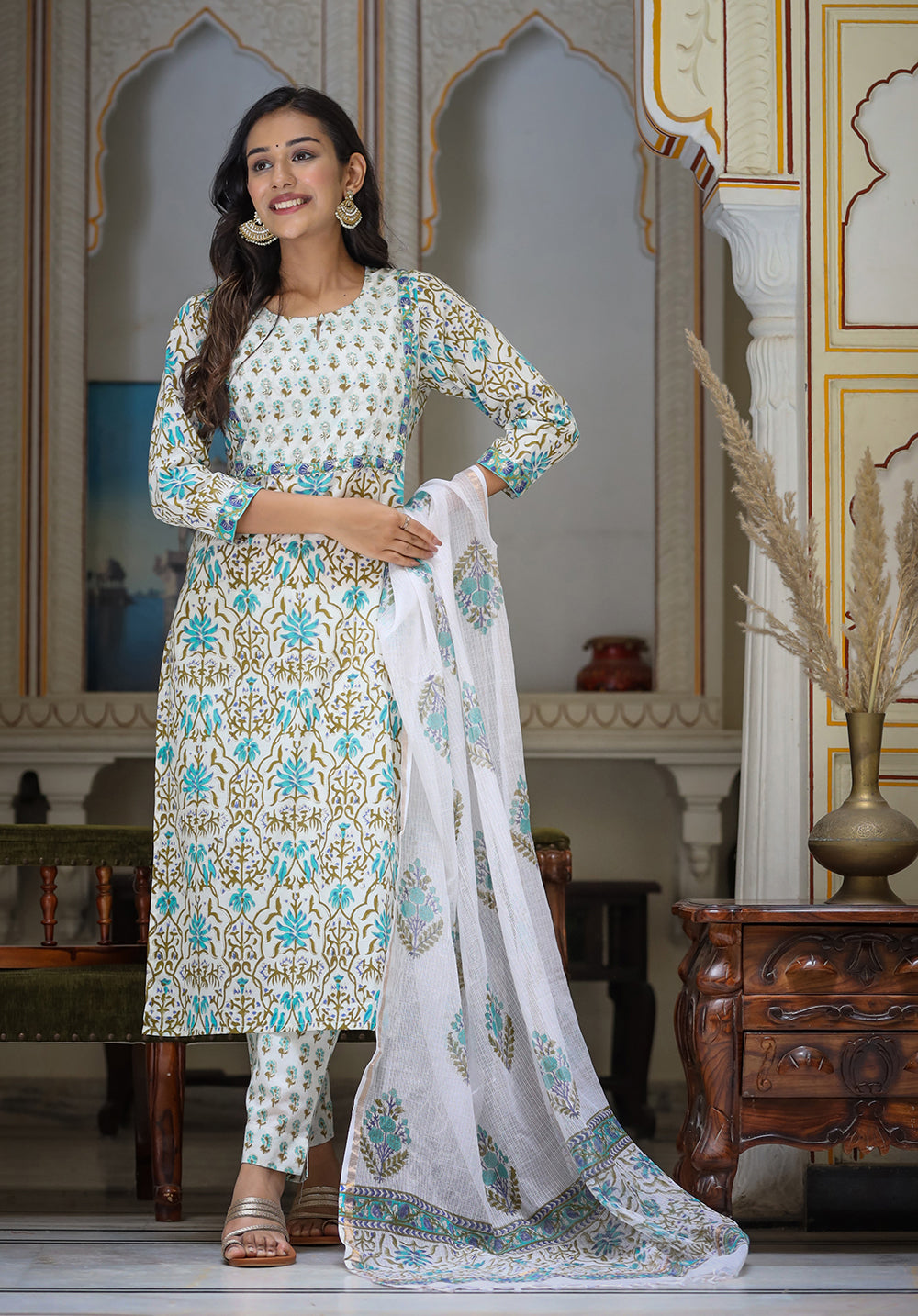 Kaajh Women's White-Green Cotton Handblock Kurta Pant Set With Dupatta - Distacart