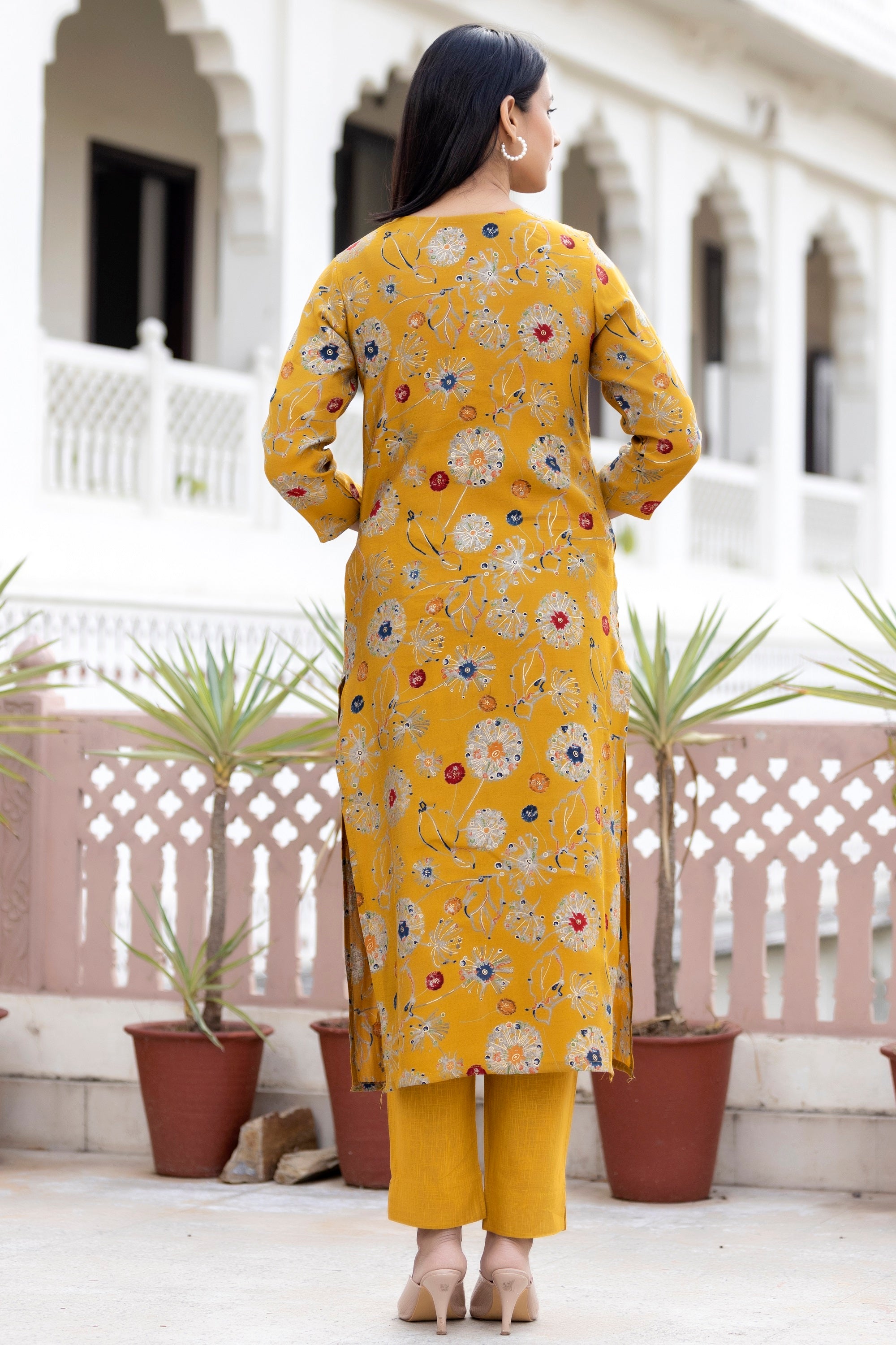 Kaajh Women's Yellow Floral Printed Modal Silk Kurta Pant Set - Distacart