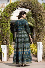 Thumbnail for Kaajh Women's Green Gold Printed Ethnic Gown - Distacart